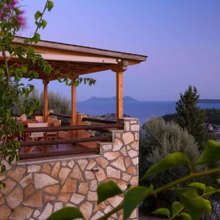 Cristina - Charming With Stone And Wood Elements In Bay *