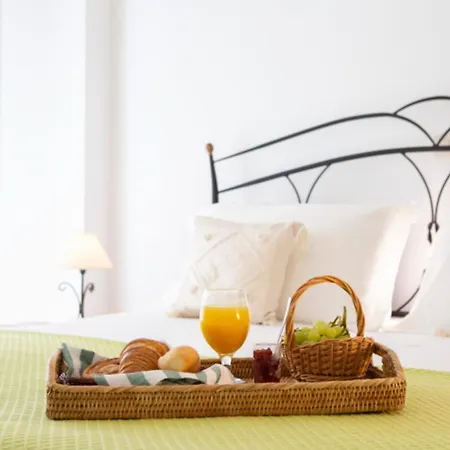 Cristina - Charming With Stone And Wood Elements In Bay *