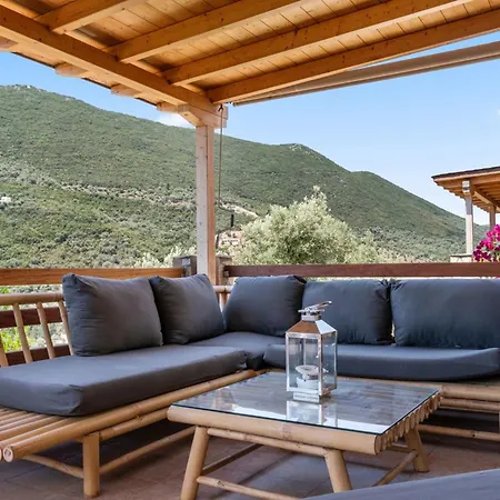 Cristina - Charming With Stone And Wood Elements In Bay Sivota (Lefkada)