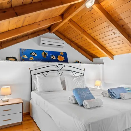 Cristina - Charming With Stone And Wood Elements In Bay Villa