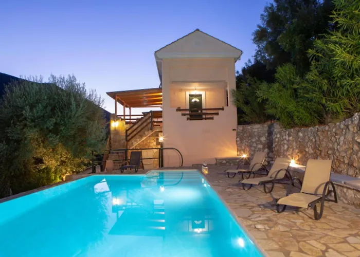 Villa Cristina - Charming With Stone And Wood Elements In Bay