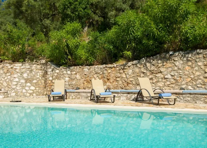 Villa Cristina - Charming With Stone And Wood Elements In Bay *