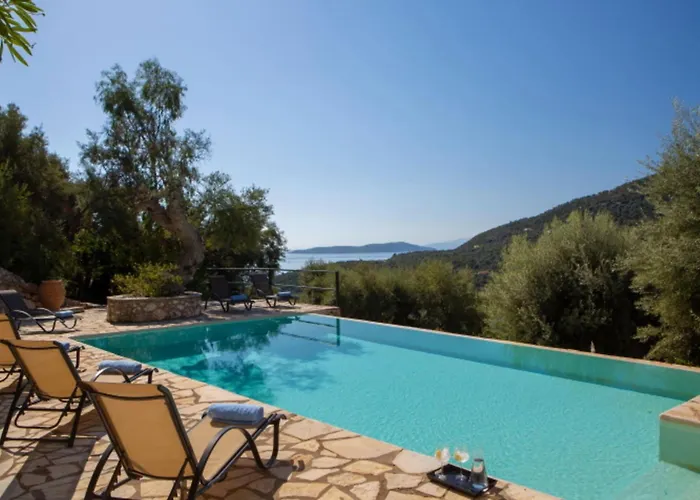 Cristina - Charming With Stone And Wood Elements In Bay Villa *