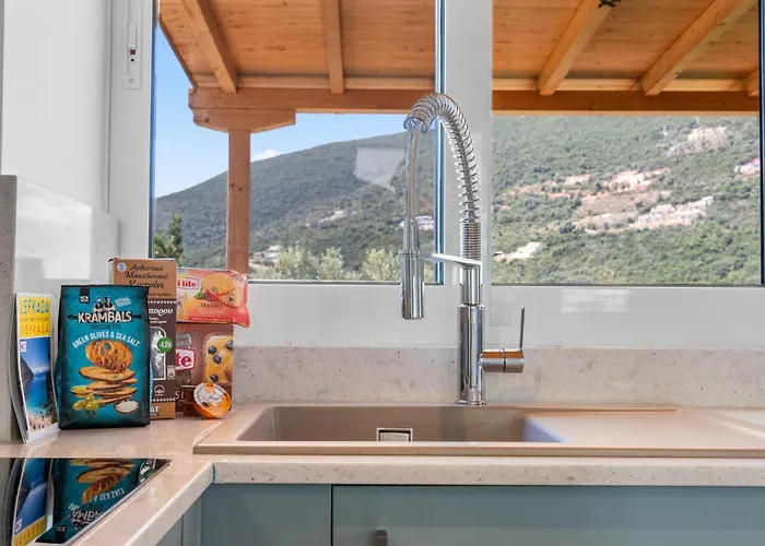 Villa Cristina - Charming With Stone And Wood Elements In Bay *