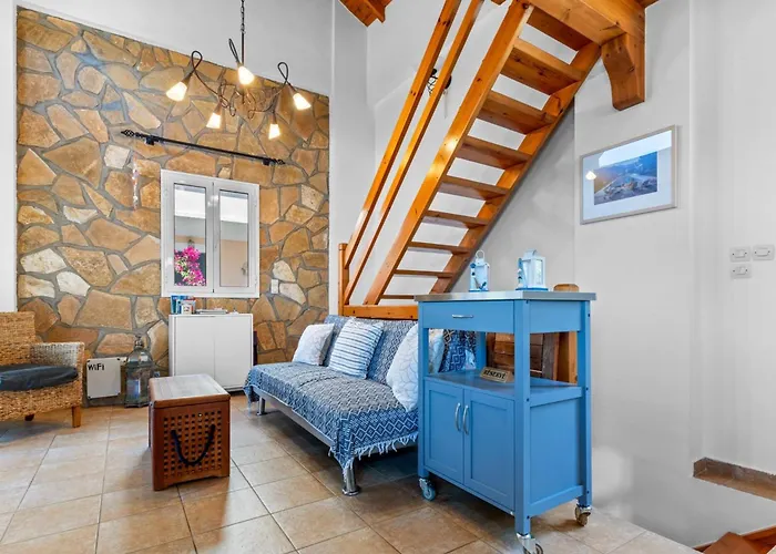 Villa Cristina - Charming With Stone And Wood Elements In Bay *